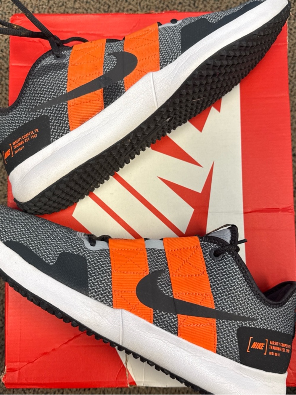 Nike Varsity Compete TR2 Wolf Grey Total Orange Athletic Training Shoes